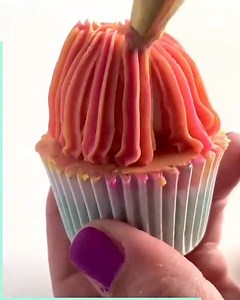 984K views · 4.4K reactions | Here are some brilliant cake decorating ideas for the holiday season  | LADbible Australia | Facebook
