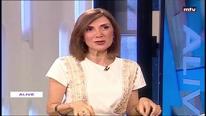 What are the nutritional differences and benefits of spinach & kale? 🥬 Watch this video to find out! #Spinach #Kale #Benefits #Differences #Healthy #EatHealthy #HealthyEating #HealthyHabits #HealthyLifestyle #HealthyFood #Nutrition #Diet #NutritionAndDietetics #MTV #MTVAlive #EatSmart #RDF #RandaDunyaFahd | RDF - Randa Dunya Fahd