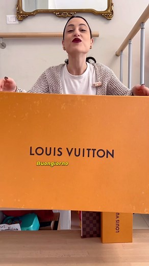 Già dal primo fotogramma puoi capire che vale la pena vederlo tutto! Commenta ❤️ per saperne di più! | Vivo vintage