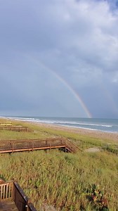 Moments like these make it easy to embrace the coastal lifestyle. 📸 @melinatrippin #emeraldisle #beachvacation | Emerald Isle Realty, Inc.