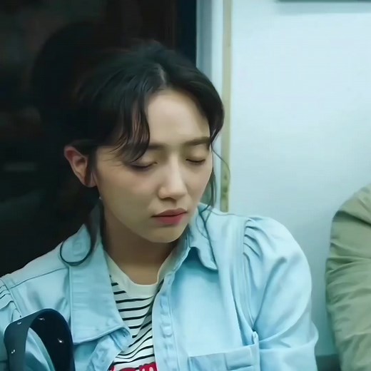 🤍🕊 ☆ moon in the day ☆ #drama #drakorterbaru #romantic #kissing #love #asiandrama #dramakorean #scenesdrama #sceneskissing #netflixmovies #netflix | Drama Asian