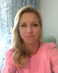 Ainsley Earhardt on Instagram: "Breast cancer isn’t taking a break because of COVID-19 and there are people that need your help more than ever. Join the Fox team in our #Race4TheCure by donating at the link below! https://race.komennyc.org/team/foxnews • • @foxnews @foxandfriends @gerri_willis @komengreaternyc"