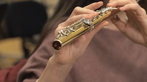 1.8K views · 112 reactions | Mai riportunkban tekintsünk kicsit jobban be az Anyegin zenéjébe és a mögötte álló munkafolyamatokba. A zenét és az OPERA Zenekarral közös munkát a balett szintén világhírű karmestere a brit David Coleman is elemzi és mesél például arról is, hogy a táncolt és színészi alakításokban is gazdag mű aláfestése szerinte nem csak egy balett, hanem egy koncert érzését egyszerre megidézi. #operabudapest #operacafe | Operaház | Facebook