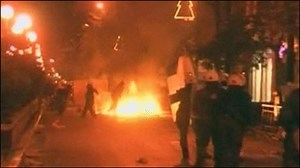 Fresh riots erupt in Greek cities
