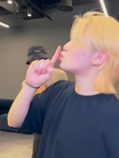 2.6K views · 321 reactions | WOOZI TAP CHALLENGE | Why men can't be svt? | Facebook