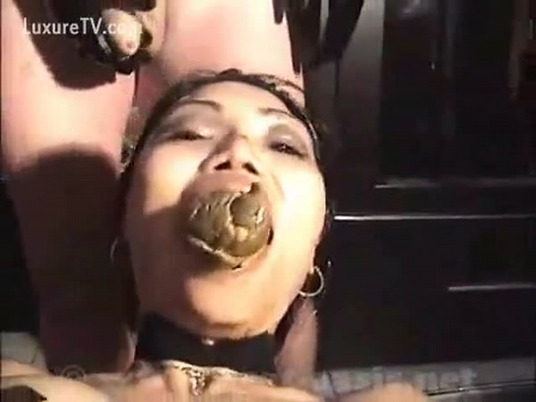 Hot slut eating shit in amateur porn