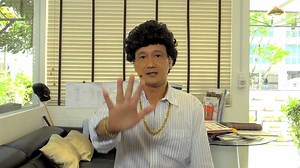 PCK Stay at Home Tip of the Day: 5 things to note if you are going out for essentials. PCK will teach you how to be brave and be safe! Catch Phua Chu Kang and Jojo Joget on 'In Your Living Room with PCK and Jojo' from the comfort of your home for FREE on meWATCH here: https://bit.ly/InYourLivingRoom-Ep1 #stayhomeforSG #SGUnited #StayHomewithMe #InYourLivingRoom | Mediacorp