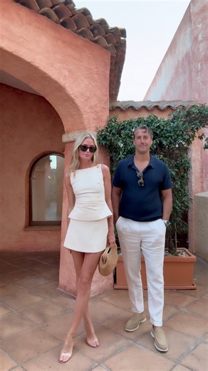 JULES on Instagram: "Experiencing a new place with the love of your life >>> comment SHOP for details #ootd #preppystyle #couple"