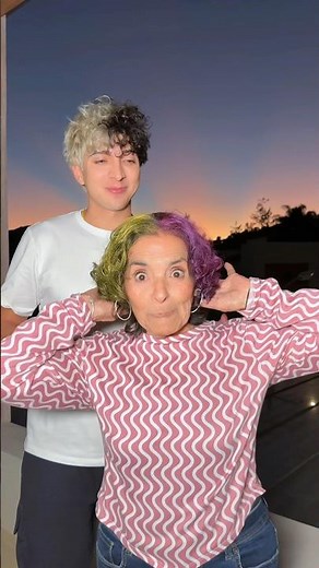 Le PINTE EL PELO A LA ABUELA 👵 1M de likes y se lo pintamos de verdad ❤️‪@latiamaryjane‬