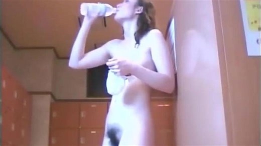 Fantastic dressng room voyeur