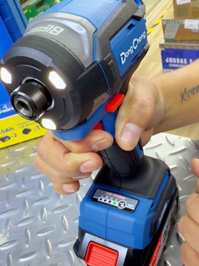 ⚡🔩 ¡Potencia brutal en la palma de tu mano! El atornillador de impacto Brushless Dongcheng 20V está listo para trabajos pesados 🔥💪 Más fuerza, más velocidad y mayor duración para que no pares nunca. 🚀 #Dongcheng #Brushless #AtornilladorDeImpacto #HerramientasInalambricas #ToolTok #Ferreteria #20V #Maestro #Construccion #DCPL208
