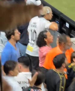 🔥 Neymar Magic Denied! 🔥 Stunning volley 🚀, keeper beaten, ball kissed the post and clearly crossed the line… but NO GOAL given! 😤 Neymar celebrated with his signature corner slide 🛝 — passion unmatched! 🇧🇷💛 Football needs VAR, but Neymar needs no validation. 👑⚽ | Neymar-Brazil Fans of Nepal