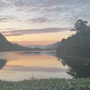 A Castle in the Wilderness. 🍃 Sunrise in Kylemore really is spectacular. Full of peace, calm and tranquility. #Kylemore #Connemara #Beauty #Tranquility | Kylemore Abbey