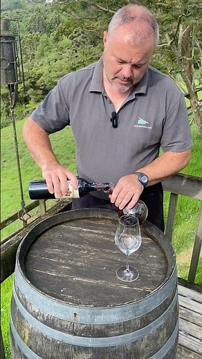 Decanting a Bottle of Canon la Gaffeliere St Emilion Grand Cru Classe 2010 for Tasting #winetasting