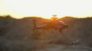 1/32 Apachhe F11-S AH64 Helicopters for Adults, 6CH 6G/3D Stunt Dual-axis Flybarless Helicopter Model with GPS, RC Toy Gift (RTF Version)