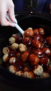7.2K views · 2.2K reactions | This is one of the best and easiest appetizers Comment “meatball” for full printable recipe #easyappetizers #appetizers #crockpotmeatballs #savoryappetizers #easyrecipes | Homemade Food Junkie | Facebook