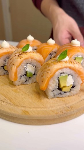 19K views · 48 reactions | Avocado Cream Cheese Salmon Roll 陋說 | Ken Paratt | Facebook
