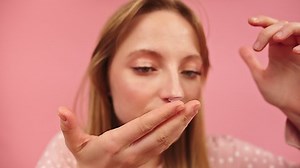 clip-1059170402-first-time-contact-lens-wearer-polish-model