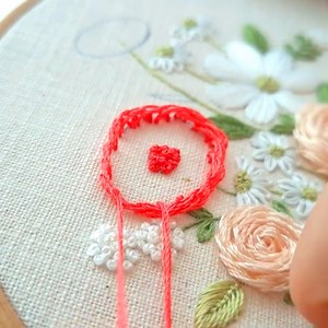 wow! Very beautiful flower hoops embroidery #stitching #foryou #easy #skills #trending | Embroidery Skills ideas