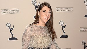 Mayim Bialik on Hand Injury: 'It’s Brutal'