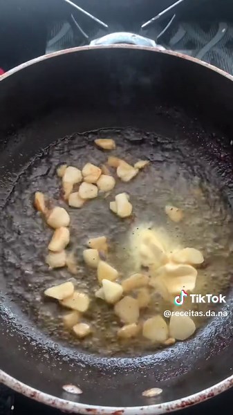 Delicioso Arroz Piamontese com Bife ao Alho | Receitas Fáceis