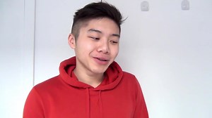 5 REASON WHY EATING OUT WITH ASIAN PARENTS SUCKS | Asian American Problems | CantoMando