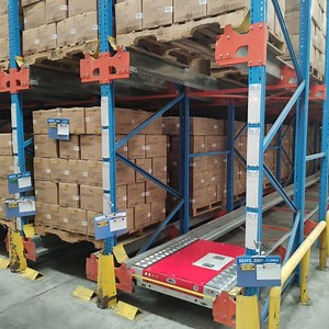 [Hot Item] CE Certification Radio Shuttle Electric Mobile Pallet Rack Warehouse Storage Steel Radio Shuttle Racks