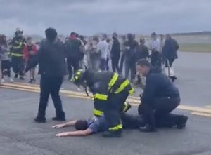 'Potential security threat' on flight from Indy prompts emergency response, landing at LaGuardia Airport