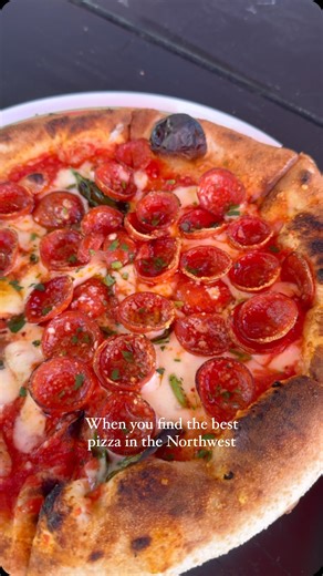 @spark_pizza_redmond was ranked in the top 50 among pizza places in the US… so we decided to try it out 😍 10/10 #washingtoneats #seattlefood #pizza | Seattle Wolf
