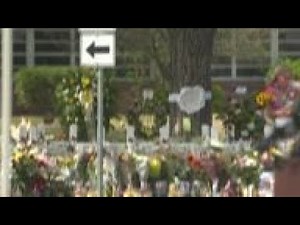 TX top cop breaks down while reading 911 calls