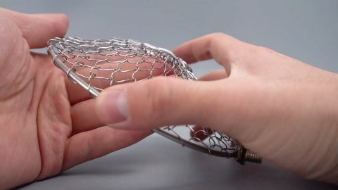 2PCS Beach Sand Sifter, 16.5 to 35.8inch Adjustable Telescoping Beach Shovel, Stainless Steel Sand Scoop, Seashell Hunting Rocks Sifting Tool for Kids Girls Boys Picking up Shells Beachcombing