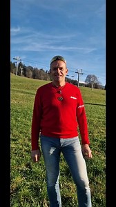 Clap de Fin...🎬 .Merci à tous...enfants, adultes,groupes,écoles,classes de neige...... On se retrouve très vite.... Maintenant place au challenge des Moniteurs dès lundi 🥳🥳 Bon été...et à bientôt 😉 #directeur #monitrices #moniteurs #esfcrestvoland #secretaires#findesaison #saisonhivernale #dameurs#domaineskiable #commerçants #crestvolandcohennoz#clients #classedeneige #groupes | ESF Crest-Voland