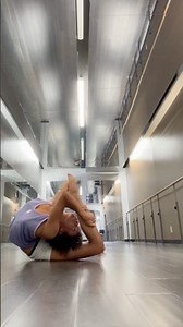 yeah .. my back is sore rn lol 🥲 #flexibility #curlyhair #backbend #contortion #katseye #ytshorts