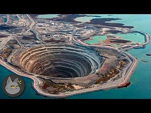 10 Strangest And Mysterious Islands In The World