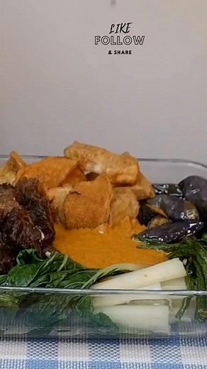 CRISPY BEEF & OX TRIPE KARE-KARE 🧡 #karekare #crispybeef #oxtripe #comfortfood #filipinofood #pinoyf | Sarapfoodsph