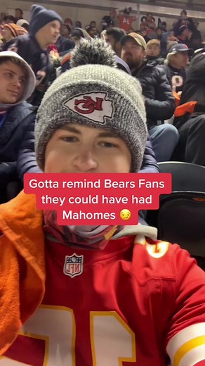 Mahomes or Mitch #nflweek6 #kcchiefs #chicago #chicagobears #patrickmahomes @Burns