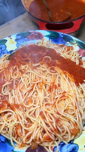 Let’s make spaghetti with homemade tomato sauce! 🍝 #fyp #foryou #foryoupage #pasta #sunday | Palermo RITA