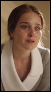 Un père rentre chez lui après 15 ans d'absence à l'étranger et découvre que sa fille est réduite en esclavage dans le manoir qu'il lui avait acheté. L'histoire complète est disponible en commentaire.👇👇 | Histoires de Vie Vraie