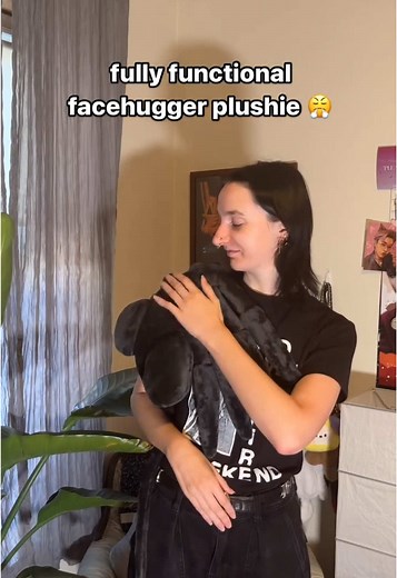 Handmade Stuffed Facehugger Plushie - Alien Romulus Inspired