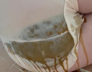 korean girl diarrhea accident