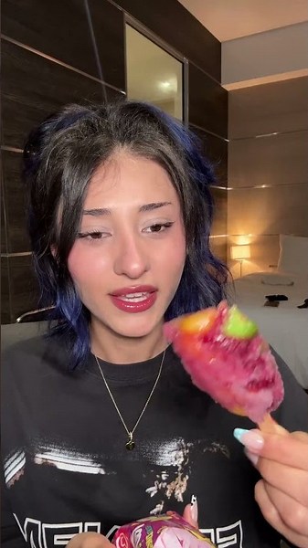 Trying Sour Sweet Twister ✨(but it’s a dud)