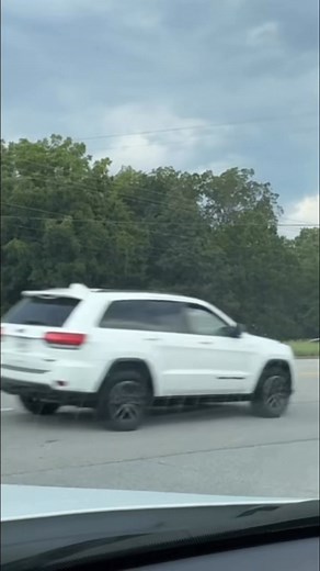 Marla Drive by. #kenworth #detroitdiesel #cabover #jamespretty #truckinglife #semitrucks | James Pretty .inc