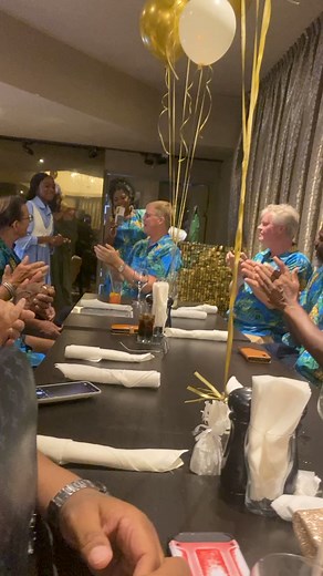 Selebrashon Kumpleaños Kees Wognum aki na Prime Restaurant na Zuikertuintje🎂🎉Suprice di Fraylin💕pa Kees, Masha Leukkk mes🎉😘💖 | Tola's Kitchen