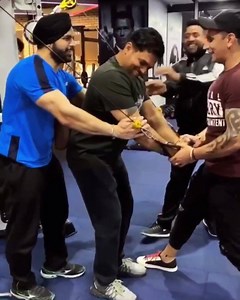 ITS ALL YOU BRO, NO SPOT!😂 Prince Narula #overspotting #workoutwednesday #funworkouts #ozigym #gymhumor | Ozi Gym & Spa