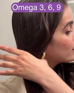 This Hair Serum is the Hydro-Boost that your hair needs 💧 Why? 🤩 Vitamin E - Locks in Hydration 🤩 Omega 3, 6, & 9 - Protects Hair Against UV Rays It restores smoothness and texture by 27% 💯 Try now 🛒 | Bare Anatomy