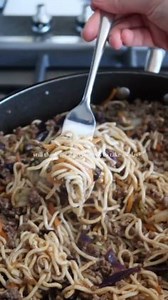 Make mealtimes a breeze this festive season with quick, easy and affordable meals like this delicious Beef Noodle Salad! ✍️ Beef Noodle Salad Shopping List ✓ Passage to Asia Pad Thai Stir-fry Sauce 200g ✓ Chang’s Noodles Long Life 250g ✓ Asian Style Salad Mix 350g ✓ Lean beef mince, tofu or chicken 500g ✓ Kewpie Mayo or any other toppings of choice 📸 @athleticfuelschool | Passage Foods