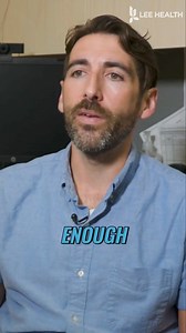 🛌💪 The Power of Sleep for Athletic Performance! 🏆 Did you know that quality sleep is crucial for athletes looking to perform at their best? According to Lee Health Sports Psychiatrist Dr. Rolando Gonzalez, getting less than 5 hours of sleep can decrease endurance, increase perceived effort, and even affect your strength, speed, and accuracy. 💤 Lack of sleep can lead to a higher risk of injury, but adding extra hours of rest each night can improve performance, even if you don’t have any sleep