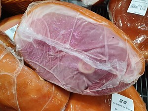 Fresh & Save Eagleby have some amazing specials this week you won't want to miss so duck in today Prices Valid 16-22 Dec 19 While Stocks Last!! QUEENSLAND BONE-IN CHRISTMAS HALF HAMS - $5.99 kg YELLOW NECTARINES - 99 c kg 600GM CHOCOLATE GANACHE MUD CAKE - $3.99 kg 2KG WASHED POTATOES - 99 c ea MARKET VALUE RUMP STEAK - $9.99 kg CHICKEN BREAST FILLETS - $6.99 kg TOMATOES - 99 c kg Plus lots more in store to come in and see! https://www.freshandsave.com.au/promotions/ | Fresh & Save Australia