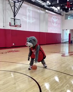Happy #NationalMascotDay to our favorite mascot, Clutch "The Rockets Bear"! | Houston Rockets