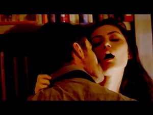 The Originals Season 2 - Hayley & Elijah Kissing Scene | Phoebe Tonkin | Netflix